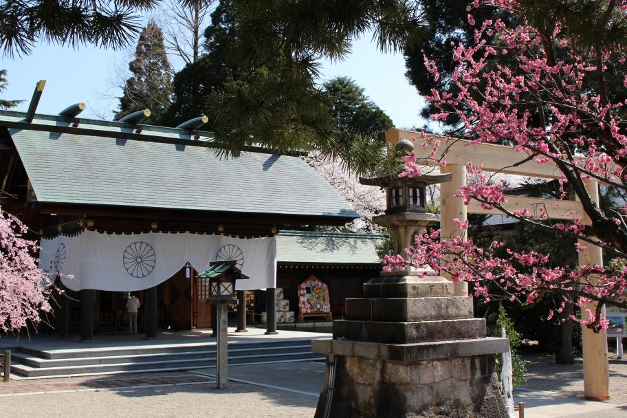 射水神社社殿